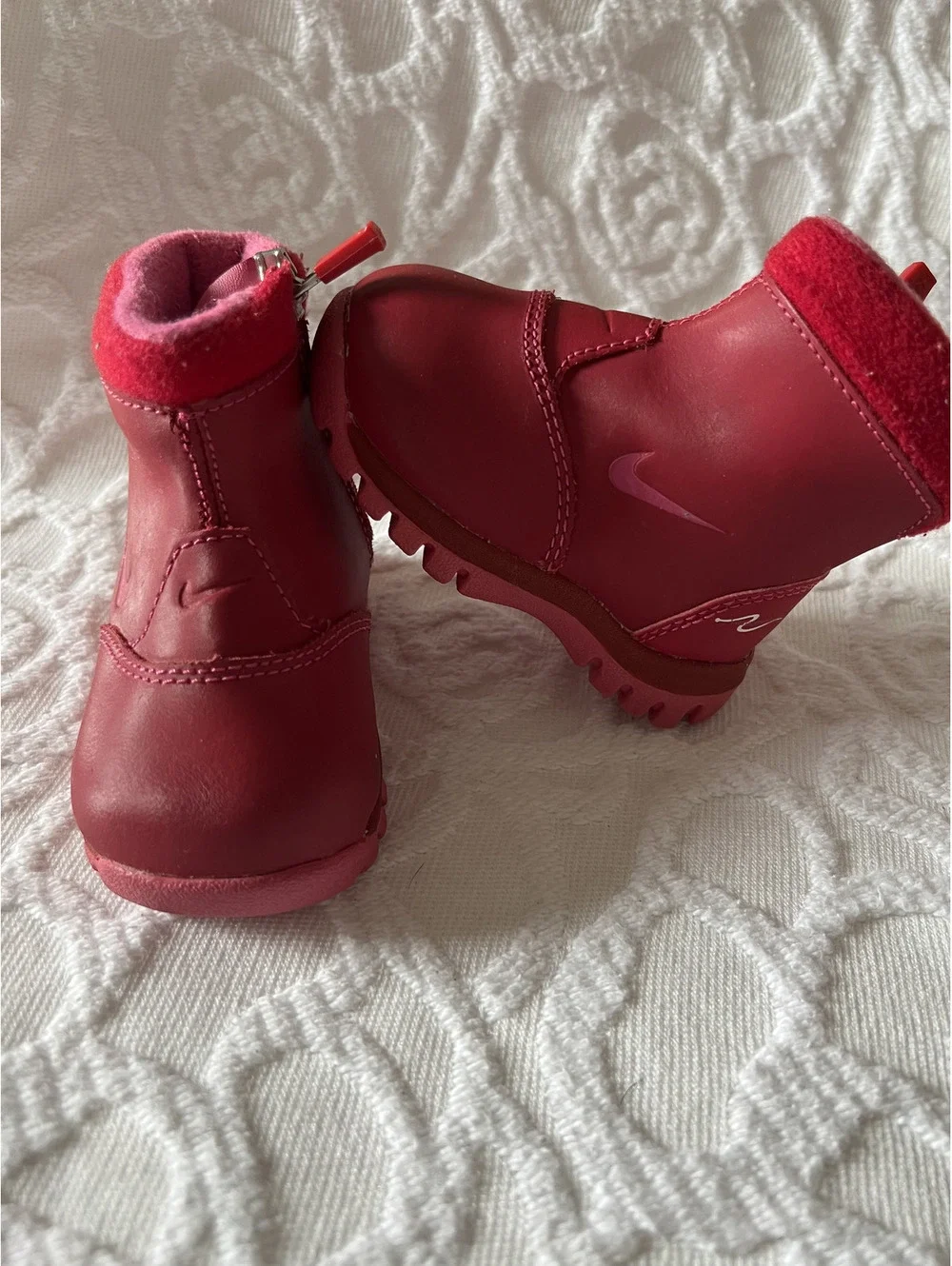 Vintage Y2K Nike Yucan Pink Insulated Winter Sneaker Boots